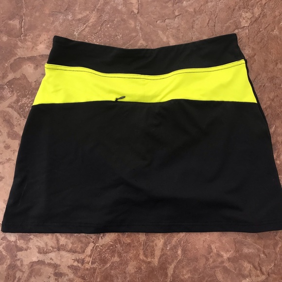 Women’s Athletic Skort - Picture 4 of 5